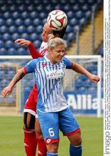 v.li.: Peggy Kuznik (Frankfurt, 27), Silvana Chojnowski (Hoffenheim, 6), Kopfball, header, Aktion, Action, Fussball, Allianz Frauen-Bundesliga, TSG 1899 Hoffenheim - 1. FFC Frankfurt, xozx