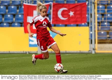 Kathrin-Julia Hendrich (Kathi Hendrich, Frankfurt, 4), Freisteller, Einzelbild, Aktion, Action, Fussball, Allianz Frauen-Bundesliga, TSG 1899 Hoffenheim - 1. FFC Frankfurt, xozx