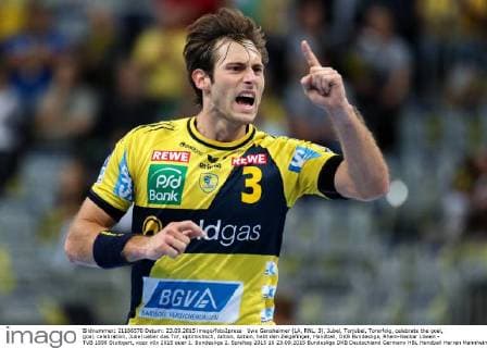 Uwe Gensheimer (LA, RNL, 3), Jubel, Torjubel, Torerfolg, celebrate the goal, goal, celebration, Jubel ueber das Tor, optimistisch, Action, Aktion, hebt den Zeigefinger, Handball, DKB Bundesliga, Rhein-Neckar Löwen - TVB 1898 Stuttgart, xozx