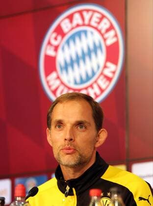 Fussball, 1. BL, 1. Bundesliga, Saison 2015 2016, Herren, Deutschland, 04.10.2015, FC Bayern München - Borussia Dortmund, BVB, 5-1, v.l. PK, Pressekonferenz, Trainer Thomas Tuchel, Borussia Dortmund, BVB, bayern emblem,