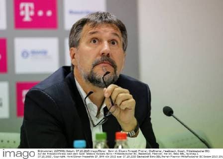 Bonn vl. Silvano Poropat (Trainer, Cheftrainer, Headcoach, Coach, Mitteldeutscher BC) auf der Pressekonferenz nach dem Spiel Telekom Baskets Bonn - Mitteldeutscher BC, Basketball, Maenner, Herren, Beko BBL, Spieltag 2, 07.10.2015 , Copyright: Horn Eibner-Pressefoto EP_BHN