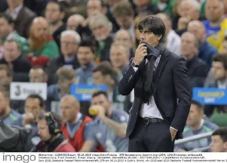 DFB Bundestrainer Joachim Jogi LOEW, LÖW,Emotionen, enttaeuscht, Enttaeuschung, Frust, frustriert, Trauer ,traurig, verzweifelt, Verzweiflung IRLAND - DEUTSCHLAND ( - ) Qualifikation Europameisterschaft, Euro 2016, Deutsche Fussball Nationalmannschaft, DFB am 08.10.2015 in Dublin, Irland.