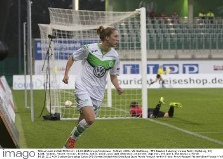 Fußball, UWCL, VfL Wolfsburg - ZFK Spartak Subotica; Verena Faißt (Wolfsburg, 22) Jubel, Torjubel, Freude, Emotion, Torerfolg, Aktion, action, goal, goal celebration, celebrates. xtgx