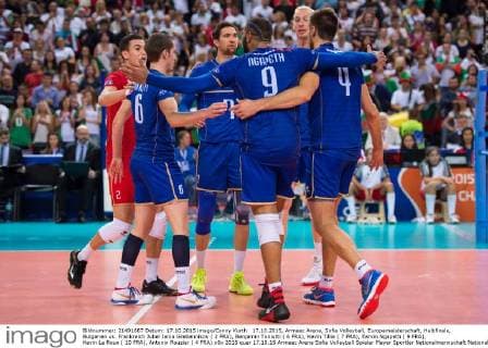 17.10.2015, Armeec Arena, Sofia Volleyball, Europameisterschaft, Halbfinale, Bulgarien vs. Frankreich Jubel Jenia Grebennikov ( 2 FRA), Benjamin Toniutti ( 6 FRA), Kevin Tillie ( 7 FRA), Earvin Ngapeth ( 9 FRA), Kevin Le Roux ( 10 FRA), Antonin Rouzier ( 4 FRA)