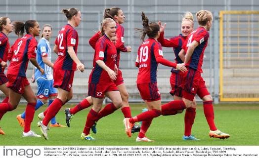 Spielerinnen des FF USV Jena jubeln über das 0:1, Jubel, Torjubel, Torerfolg, celebrate the goal, goal, celebration, Jubel ueber das Tor, optimistisch, Action, Aktion, Fussball, Allianz Frauen-Bundesliga, TSG 1899 Hoffenheim - FF USV Jena, xozx