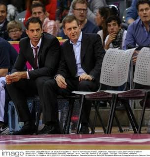 Bonn vl. Muli Katzurin (Trainer, Cheftrainer, Headcoach, Coach, Bremerhaven) Telekom Baskets Bonn - Eisbaeren Bremerhaven, Basketball, Maenner, Herren, Beko BBL, Spieltag 4, 18.10.2015 , Copyright: Horn Eibner-Pressefoto EP_BHN