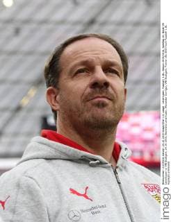 Leverkusen, Fussball, 1.BL, Saison 2015 2016, Spieltag 10, Bayer 04 Leverkusen vs VfB Stuttgart, 24.10.2015, Bayarena Leverkusen, Alexander Zorniger, VfB Stuttgart, Trainer