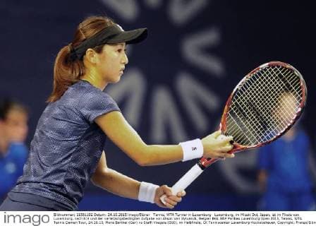 Tennis, WTA Turnier in Luxemburg Luxemburg, im Misaki Doi, Japan, ist im Finale von Luxemburg, nach 6:4 und der verletzungsbedingten Aufgabe von Alison Van Uytvanck, Belgien BGL BNP Paribas Luxemburg Open 2015, Tennis, WTA Tennis Damen Tour, 24.10.15, Mona Barthel (Ger) vs Steffi Voegele (SUI), im Halbfinale, CK Tenniscenter Luxemburg-Kockelscheuer, Copyright: Franzx Eibner-Pressefoto EP_pfz