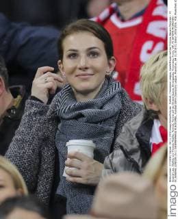Fußball, Champions League, Spielerfrauen auf der Tribüne, Bayern München - FC Arsenal Lisa, Ehefrau von Thomas Mueller, Portrait, Porträt auf der Ehrentribuene, Ehrengaeste, Prominenz, Promi, VIP, FC BAYERN MUENCHEN - FC ARSENAL LONDON (5-1) GRUPPENPHASE RUECKSPIEL, Fussball UEFA Champions League, Muenchen, 04.11.2015 CL Saison 2015 2016, FCB, Muenchen