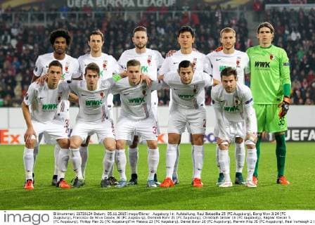 Augsburg l-r: Aufstellung, Raul Bobadilla 25 (FC Augsburg), Dong Won Ji 24 (FC Augsburg), Francisco da Silva Caiuby 30 (FC Augsburg), Dominik Kohr 21 (FC Augsburg), Christoph Janker 16 (FC Augsburg), Ragnar Klavan 5 (FC Augsburg), Philipp Max 31 (FC Augsburg)Tim Matavz 23 (FC Augsburg), Daniel Baier 10 (FC Augsburg), Marwin Hitz 35 (FC Augsburg), Paul Verhaegh 2 (FC Augsburg), FC Augsburg, Fussball, Europa League, 05.11.2015 , Copyright: Kolbert Eibner-Pressefoto EP_CKT