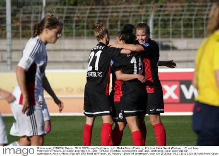 v.li.: Giulia Gwinn (Freiburg, 21), Lina Maria Magull (Freiburg, 16) und Lena Petermann (Freiburg, 22) jubeln über das 1:0, Jubel, Torjubel, Torerfolg, celebrate the goal, goal, celebration, Jubel ueber das Tor, optimistisch, Action, Aktion, Fussball, DFB-Pokal der Frauen, SC Freiburg - Bayer 04 Leverkusen, xozx