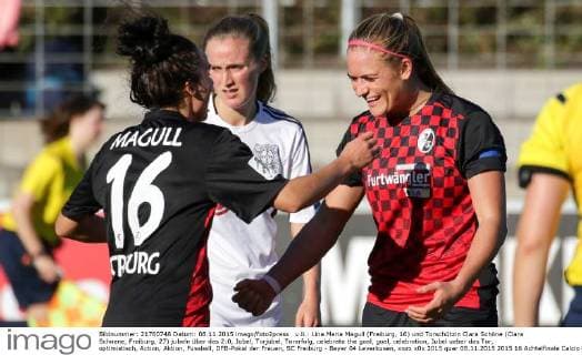 v.li.: Lina Maria Magull (Freiburg, 16) und Torschützin Clara Schöne (Clara Schoene, Freiburg, 27) jubeln über das 2:0, Jubel, Torjubel, Torerfolg, celebrate the goal, goal, celebration, Jubel ueber das Tor, optimistisch, Action, Aktion, Fussball, DFB-Pokal der Frauen, SC Freiburg - Bayer 04 Leverkusen, xozx