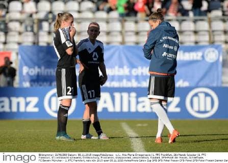 v.li.: Ana-Maria Crnogorcevic (1. FFC Frankfurt, 21) Mandy Islacker (1. FFC Frankfurt, 17) enttäuscht schauend, Enttäuschung, Frustration, disappointed, pessimistisch, Fussball, DFB-Pokal der Frauen, Achtelfinale, FC Bayern München - 1. FFC Frankfurt, xslx