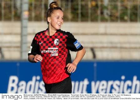 Torschützin Giulia Gwinn (Freiburg, 21) freut sich über ihr Tor zum 4:0 Endstand, Jubel, Torjubel, Torerfolg, celebrate the goal, goal, celebration, Jubel ueber das Tor, optimistisch, Action, Aktion, Einzelbild, Aktion, Action, Fussball, DFB-Pokal der Frauen, SC Freiburg - Bayer 04 Leverkusen, xozx