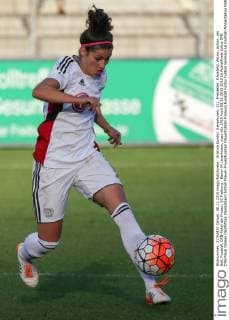 Kristina Sundov (Leverkusen, 11), Freisteller, Einzelbild, Aktion, Action, am Ball, Fussball, DFB-Pokal der Frauen, SC Freiburg - Bayer 04 Leverkusen, xozx