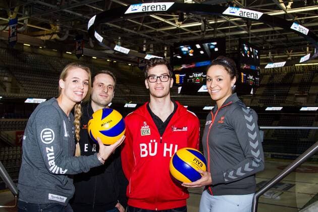 Mannheim Die Protagonisten auf dem Feld: Kim Renkema (Allianz MTV Stuttgart, Kapitaen, 5), Tomas Kmet (Berlin Recycling Volleys, Mittelblock), David Sossenheimer (TV Ingersoll Buehl, Kapitaen) und Lisa Izquierdo (Dresdner SC, Außenangriff, 13); 2016 DVV-Pokalfinale (DVV-Pokal) Pressekonferenz, SAP Arena, Mannheim Deutschland, 20160201; Copyright: Wuechnerx xEibner-Pressefoto EP_nwr
