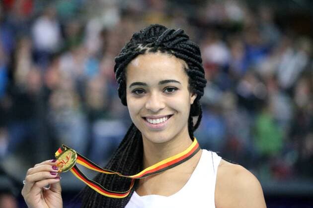 Leichtathletik, Siegerehrungen - Deutsche Hallenmeisterschaft in Leipzig Leipzig, Leichtathletik, athletics, Track and Field, Deutsche Hallenmeisterschaften Leipzig 2016, 27-28.02.2016, LeipzigArena, Leipzig, Marie Laurence Jungfleisch, VFB Stuttgart, Hochsprung Frauen, Siegerehrrung, Goldmedailien