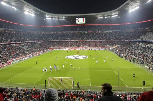 Stadion, Fussballstadion, Tribuenen, Zuschauertribuene, Innenansicht, Architektur Rasen, innen Fans, Fussballfans, supporters, spectators, Zuschauer, Jacke, Kutte, Weste, Fankurve auf dem Rasen, Spielfeld, Gras, Gruen, Fussballrasen, FC BAYERN MUENCHEN - JUVENTUS TURIN 4-2 Achtelfinale, Football UEFA Champions League, Munich, 16.03.2016 CL Saison 2015 2016