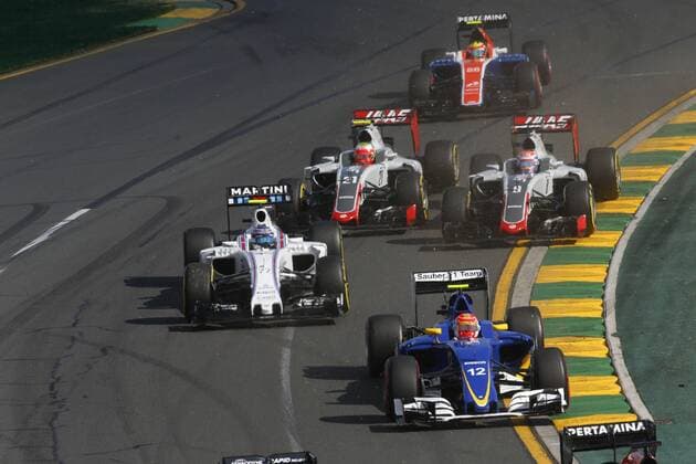 Motorsports: FIA Formula One World Championship WM Weltmeisterschaft 2016, Grand Prix of Australia, 12 Felipe Nasr (BRA, Sauber F1 Team), 77 Valtteri Bottas (FIN, Williams Martini Racing), 8 Romain Grosjean (FRA, Haas F1 Team), 21 Esteban Gutierrez (MEX, Haas F1 Team), xHOCHxZWEIx