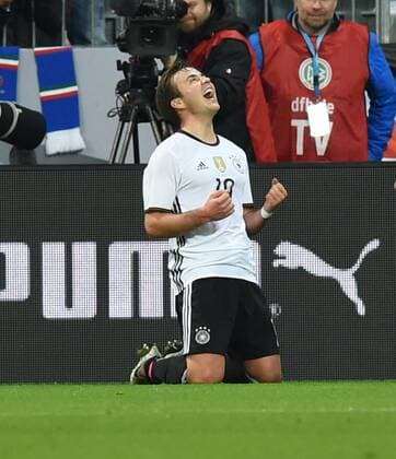 Fußball, Länderspiel, Deutschland - Italien Fussball, Herren, Saison 2015 16, Länderspiel in München, Deutschland - Italien, Mario Götze (Deutschland), Jubel nach Tor zum 2:0, 29.03.2016,