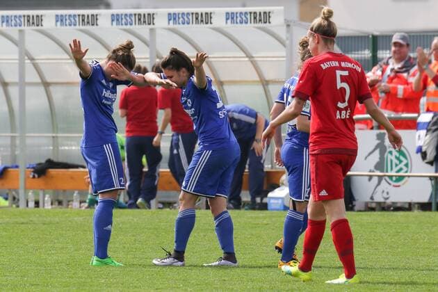 v.li.: Laura Vetterlein (Sand, 26) und Torschützin Jovana Damnjanovic (Sand, 14) tanzen nach dem 1:1 Ausgleich, Jubel, Torjubel, Torerfolg, celebrate the goal, goal, celebration, Jubel ueber das Tor, optimistisch, Action, Aktion, Fussball, DFB-Pokal der Frauen, SC Sand - FC Bayern München, xozx