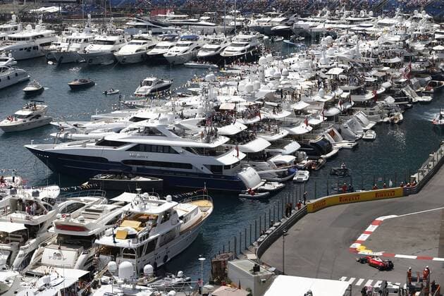Motorsports: FIA Formula One World Championship WM Weltmeisterschaft 2016, Grand Prix of Monaco, 7 Kimi Raikkonen (FIN, Scuderia Ferrari), Port of Monte Carlo, Hafen, Harbor, Schiffe, ships, Yacht, Yachten, Stadt, City, Reise, Reisen, Reisefeature, general view xHOCHxZWEIx