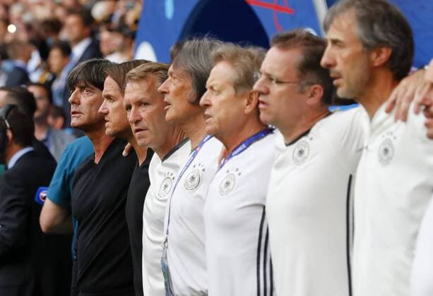 DFB Bundestrainer Joachim Jogi LOEW, LÖW,Thomas SCHNEIDER, DFB Co-Trainer, AssistenztrainerAndreas KOEPKE , Torwarttrainer DFB Dr. Hans-Wilhelm Müller-Wohlfahrt, DFB Mannschaftsarzt, Klaus EDER, DFB Physiotherapeut singt, singen Hymne, Nationalhymne, Song, Deutschlandlied GERMANY - SLOVAKIA 3-0 Best of 16 ,Football European Championships EURO at 26th of June, 2016 in Lille, France. Fussball, Nationalteam,Deutschland, Slowakei, Achtelfinale