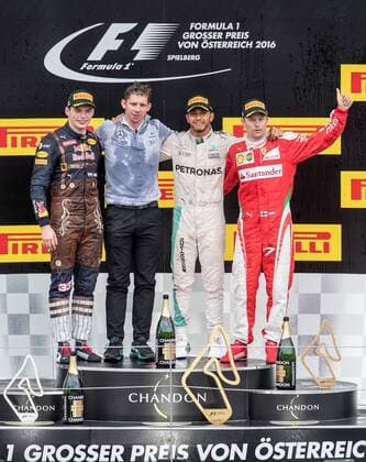 03.07.2016, Red Bull Ring, Spielberg, AUT, FIA, Formel 1, Grosser Preis von Oesterreich, Rennen, im Bild Podium v.l. Max Verstappen (NED, 2. Platz) Red Bull Racing, Chef Stratege AMG Mercedes Team James Vowles, Lewis Hamilton (GBR 1. Platz) Mercedes AMG Petronas F1 Team, Kimi Raeikkoenen (FIN, 3. Platz) Scuderia Ferrari Podium f.l. 2nd placed Dutch Formula One driver Max Verstappen of Red Bull Racing Chief Strategist of AMG Mercedes Team James Vowles Race winner British Formula One driver Lewis Hamilton of Mercedes AMG F1 3rd placed Finnish Formula One driver Kimi Raeikkoenen of Scuderia Ferrari during the Race for the Austrian Formula One Grand Prix at the Red Bull Ring in Spielberg, Austria on 2016 07 03. -Pressefoto Spielberg EP_gro