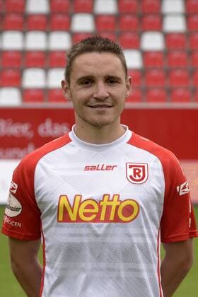 Porträttermin 2016 2017, GER, Deutschland, Continental Arena, Regensburg, 3.Liga, Liga 3, Herren, Fußball, Fussball, Saison 2016 2017, SSV Jahn Regensburg, SSV Jahn 2000, Portrait, Porträt, Vorstellung, Präsentation, Pressetermin, Einzelbild, ANDREAS GEIPL