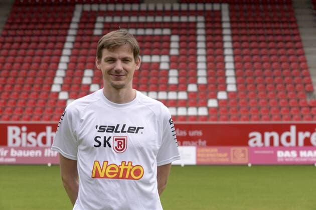 Porträttermin 2016 2017, GER, Deutschland, Continental Arena, Regensburg, 3.Liga, Liga 3, Herren, Fußball, Fussball, Saison 2016 2017, SSV Jahn Regensburg, SSV Jahn 2000, Portrait, Porträt, Vorstellung, Präsentation, Pressetermin, Einzelbild, STEFAN KALTEIS
