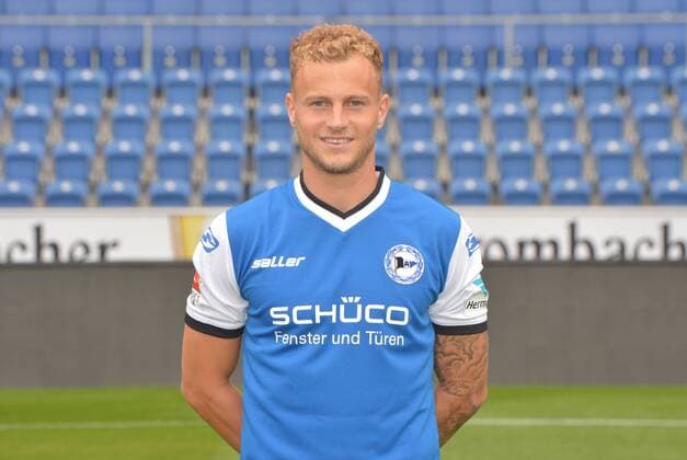 22.07.2016, Fussball, 2. LIGA, Saison 2016 2017, SCHÜCO-ARENA, BIELEFELD Fußball, GER, 2.BL, Portraittermin 2016 2017, Arminia Bielefeld Christoph Hemlein (Arminia Bielefeld), Aktion, Einzelbild, Quer, Portrait