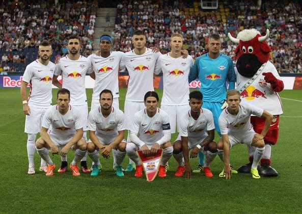 SOCCER - UEFA CL quali, RBS vs Tirana SALZBURG,AUSTRIA,03.AUG.16 - SOCCER - UEFA Champions League, qualification, Red Bull Salzburg vs FK Partizani Tirana. Image shows in 2nd row: Valon Berisha, Munas Dabbur, Bernardo Fernandes da Silva Junior, Duje Caleta-Car, Martin Hinteregger and Alexander Walke (RBS). in 1st row: Christian Schwegler, Andreas Ulmer, Jonatan Soriano, Valentino Lazaro and Konrad Laimer (RBS). GEPAxpictures xFelixxRoittner