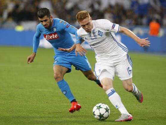 Fußball, CL, Dynamo Kiew - SSC Neapel September 13, 2016 - Kiev, Ukraine - Viktor Tsygankov (R) of Dynamo in action against Elseid Hysaj (L) and Elseid Hysaj (C) of Napoli,during the UEFA Champions League,group B, football match between Dynamo Kyiv and SSC Napoli,at the Olimpiyskiy stadium,in Kiev, Ukraine, 13 September,2016. FC Dynamo Kyiv v SSC Napoli - UEFA Champions League - ZUMAn230