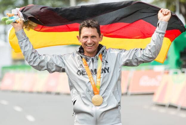 14.09.2016, Pontal, Rio de Janeiro, BRA, Rio 2016, Paralympische Sommerspiele, Handbike, Zeiitfahren, Herren, im Bild Winner Michael Teuber of Germany celebrates during the Men s Time Trial H5 of Cycling Road of the 2016 Rio Summer Paralympics at the Pontal in Rio de Janeiro, Brazil on 2016 09 14. Rio de Janeiro EP_stida