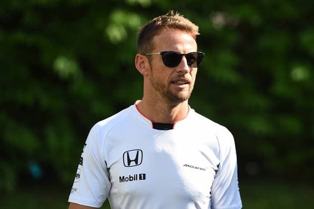 Jenson Button (GB 22), McLaren Honda Formula 1 Team Grosser Preis von Singapur 2016, Motorsport, Formel 1,Formula One World Championship WM Weltmeisterschaft Rd15, Singapore Grand Prix, Preparations, Marina Bay Street Circuit, Singapore, Thursday 15 September 2016 15.09.2016, Singapur Copyright: xAndrexJerry Eibner-Pressefotox EP_JAE