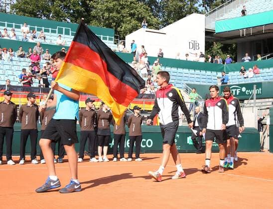 GER, Davis Cup, Deutschland vs. Polen, Einmarsch ins Stadion, mit Fahnentraeger 16.09.2016, LTTC Rot-Weiss-Berlin, Berlin, GER, Davis Cup, Deutschland vs. Polen, Auslosung, im Bild GER-Team Michael Kohlmann (Kapitaen), Daniel Brands, Daniel Masur, Florian Mayer, Jan-Lennard Struff nordphotox xEngler