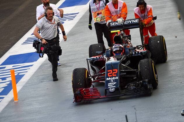 Jenson Button (GB 22), McLaren Honda Formula 1 Team Grosser Preis von Singapur 2016, Motorsport, Formel 1,Formula One World Championship WM Weltmeisterschaft Rd15, Singapore Grand Prix, Practice, Marina Bay Street Circuit, Singapore, Friday 16 September 2016. 16.09.2016, Singapur Copyright: xAndrexJerry Eibner-Pressefotox EP_JAE