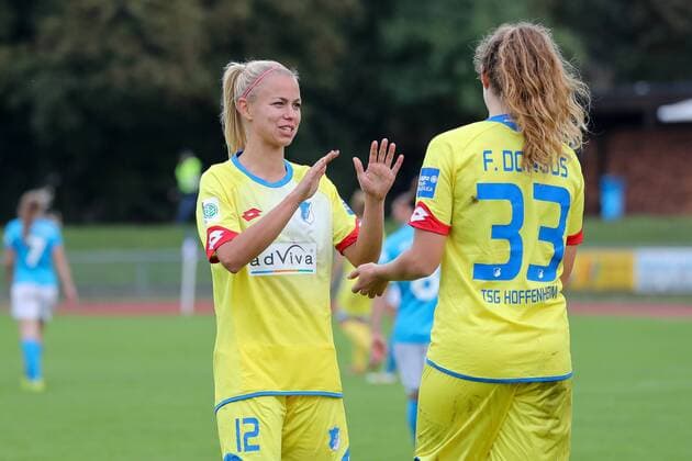 v.li.: Stephanie Breitner (TSG, 12) jubelt mit Torschützin Fabienne Dongus (TSG, 33), jubeln über das Tor zum 0:3, Jubel, Torjubel, Torerfolg, celebrate the goal, goal, celebration, Jubel ueber das Tor, optimistisch, Action, Aktion, Fussball, DFB-Pokal der Frauen, VfL Sindelfingen - TSG 1899 Hoffenheim, xozx