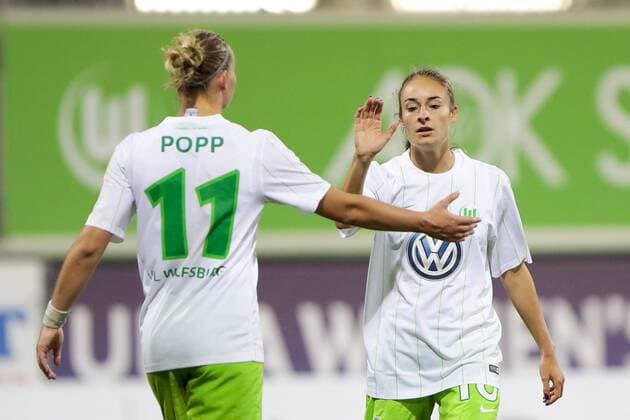 vl Alexandra Popp (Alex Popp, Wolfsburg, 11), Tessa Wullaert (Wolfsburg, 10) Jubel nach Spielende, Freude über den Sieg, Erfolg, success, Fussball, UEFA Women s Champions League, VfL Wolfsburg - Chelsea Ladies FC, xtgx