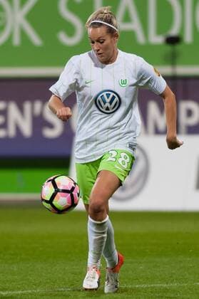 Lena Goeßling (Gößling, Goessling, Gössling, VfL Wolfsburg, 28) Freisteller, Einzelbild, Aktion, Fussball, UEFA Women s Champions League, VfL Wolfsburg - Chelsea Ladies FC, xobx