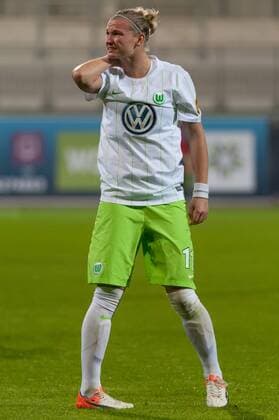 Alexandra Popp (VfL Wolfsburg, 11) Freisteller, Einzelbild, Aktion, enttäuscht schauend, Enttäuschung, Schmerzen, schmerzverzerrtes Gesicht, Fussball, UEFA Women s Champions League, VfL Wolfsburg - Chelsea Ladies FC, xobx