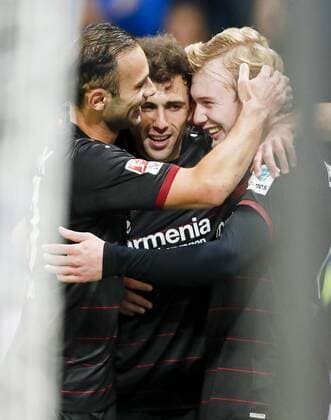 Julian BRANDT, Lev 19 Torschuss, schiesst das Tor zum 2-1 Jubel, Freude, Emotionen, Feiern, Lachen, jubelt, freuen, reisst die Arme hoch, ballt die Faust BAYER 04 LEVERKUSEN - RB LEIPZIG Fussball 1. Bundesliga , Leverkusen, am 18.11.2016, 11.Spieltag, Saison 2016 2017, 1.Liga, 1.Bundesliga,