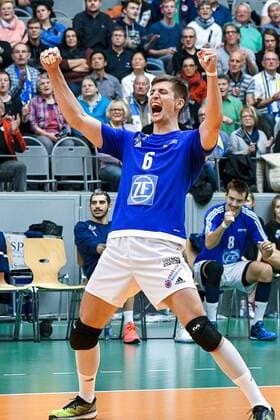 GER, 2017 CEV Volleyball Champions League, CEV, VfB Friedrichshafen (GER) vs Hypo Tirol Innsbruck (AUT) 20.11.2016, ZF Arena, Friedrichshafen, GER, 2017 CEV Volleyball Champions League, CEV, VfB Friedrichshafen (GER) vs Hypo Tirol Innsbruck (AUT), im Bild Jubelpose von Michal Finger (Friedrichshafen, 6) nordphotoxHafner
