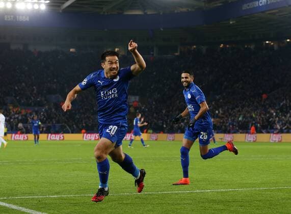Bilder des Tages - SPORT Fußball, CL, Leicester City - FC Brügge Leicester s Shinji Okazaki celebrates scoring his sides opening goal during the Champions League group B match at the King Power Stadium, Leicester. Picture date November 22nd, 2016 Pic David Klein Sportimage EDITORIAL USE ONLY. No use with unauthorised audio, video, data, fixture lists, club league logos or live services. Online in-match use limited to 120 images, no video emulation. No use in betting, games or single club league player publications.