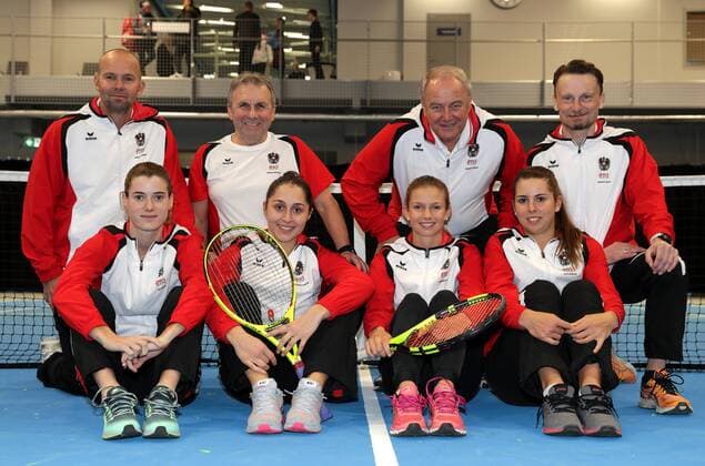 TENNIS - ITF, Fed Cup TALLINN,ESTONIA,10.FEB.17 - TENNIS - ITF, Fed Cup, Europe Africa Zone II, Group 1. Image shows captain Juergen Waber (AUT), Erwin Enzinger, president Robert Gross (OETV) and Gernot Mayer (back row from left); Pia Koenig, Tamira Paszek, Barbara Haas, Julia Grabher (Afront row from left AUT). GEPAxpictures xWalterxLuger