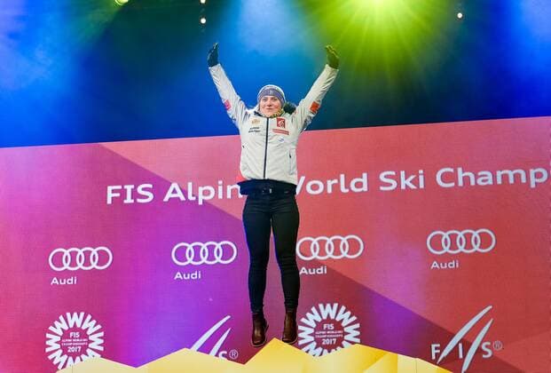 16.02.2017, St. Moritz, SUI, FIS Weltmeisterschaften Ski Alpin, St. Moritz 2017, Riesenslalom, Damen, Siegerehrung, im Bild Tessa Worley (FRA, Damen Riesenslalom Weltmeisterin und Goldmedaille) ladieis Giant Slalom world Champion and Gold medalist Tessa Worley of France during the winner Ceremony for the ladie s Giant Slalom of the FIS Ski World Championships 2017. St. Moritz, Switzerland on 2017 02 16. St. Moritz EP_eri