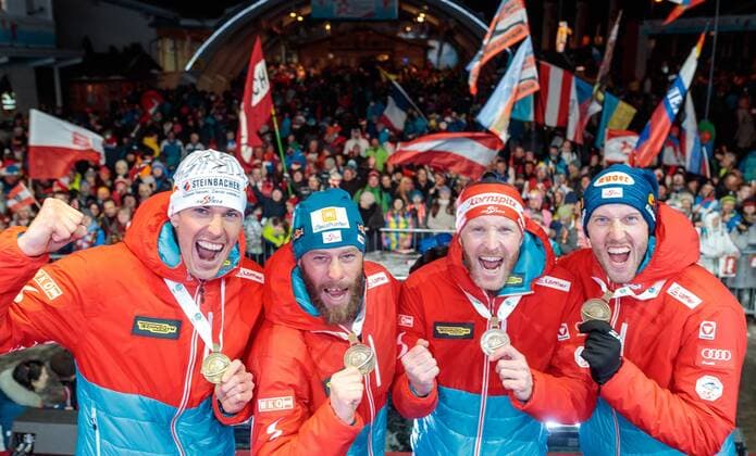 18.02.2017, Biathlonarena, Hochfilzen, AUT, IBU Weltmeisterschaften Biathlon, Hochfilzen 2017, Staffel Herren, Siegerehrung, im Bild Bronzedemaillengewinner Julian Eberhard (AUT), Daniel Mesotitsch (AUT), Simon Eder (AUT), Dominik Landertinger (AUT) Bronze Medalist Julian Eberhard of Austria Daniel Mesotitsch of Austria Simon Eder of Austria Dominik Landertinger of Austria during Winner Ceremony of the Mens Relay of the IBU Biathlon World Championships at the Biathlonarena in Hochfilzen, Austria on 2017 02 18. Hochfilzen EP_fei
