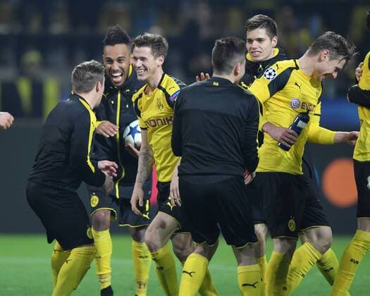 08.03.2017, Fussball, UEFA Champions League, Saison 2016 2017, Achtelfinale, Borussia Dortmund - Benfica Lissabon 4:0, Jubeltanz, v.li., Felix Passlack (Borussia Dortmund), Pierre-Emerick Aubameyang, Pierre Emerick Aubameyang (Borussia Dortmund), Eric Durm (Borussia Dortmund), Raphael Guerreiro, Raphaël Guerreiro (Borussia Dortmund), Julian Weigl (Borussia Dortmund), Lukasz Piszczek (Borussia Dortmund)