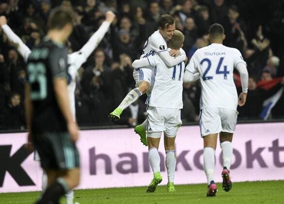 Fußball, EL, FC Kopenhagen - Ajax Amsterdam DK: 20170309, K¿benhavn, Danmark: Europa League fodbold, 1 8 finale, FC K¿benhavn - AFC Ajax: Andreas Cornelius, FC K¿benhavn, FCK scorer pa hovedst¿d til 2-1 Foto: Lars M¿ller UK: 20170309, Copenhagen, Denmark: Europa League football, 1 8 final, FC Copenhagen - AFC Ajax: Andreas Cornelius, FC K¿benhavn, FCK scores to 2-1