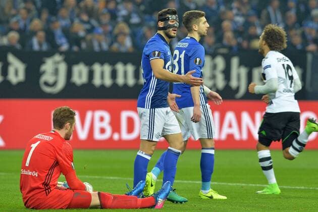 GER, UEFA EL, FC Schalke 04 (GER) vs Bor. Moenchengladbach (GER) 09.03.2017, Veltins-Arena, Gelsenkirchen, GER, UEFA EL, FC Schalke 04 (GER) vs Bor. Moenchengladbach (GER), im Bild enttäuscht enttaeuscht traurig von links: Torhüter Ralf Fährmann Faehrmann ( Schalke 1 ), Sead Kolasinac ( Schalke 6 ), Matija Nastasic ( Schalke 31 ) beim 0:1 Foto © nordphoto Treese nordphotoxTreese